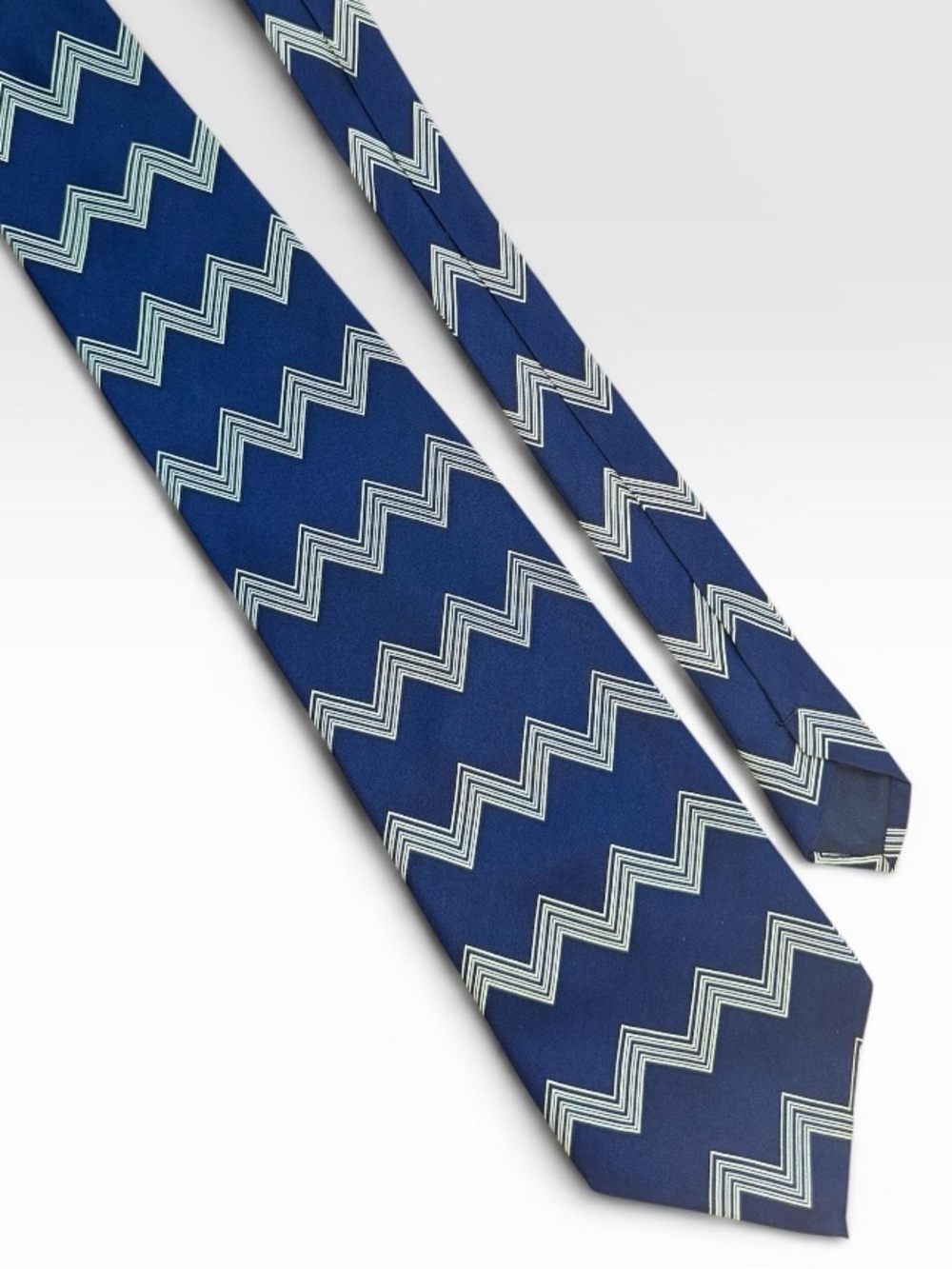 Chevron Pattern Blue Silk Tie - Men's Blue Zigzag Necktie
